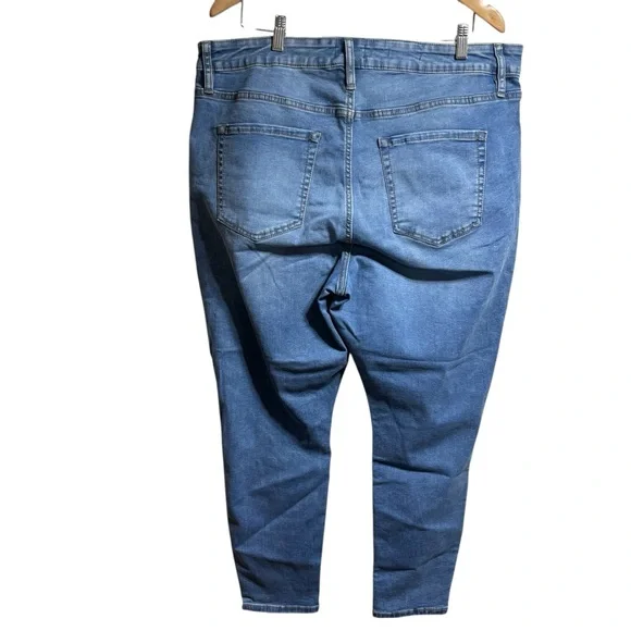 Ava & VV High Rise Skinny Jeans Medium Wash Distressed Blue Denim Size 20 #774 - Picture 6 of 8